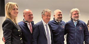 Vinitaly/ Miele, anche il vigneto aiuta le api a migliorare il prodotto, il Viceministro d'eramo a Confcooperative: api e biodiversità difendono il made in italy